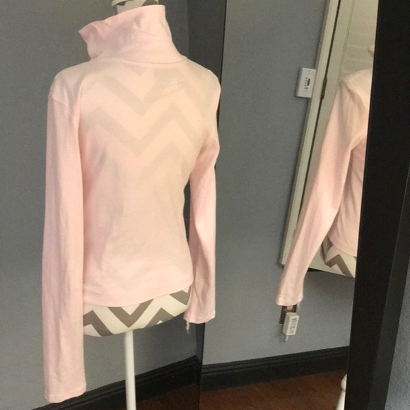 Logo Top - Picture 2 of 3